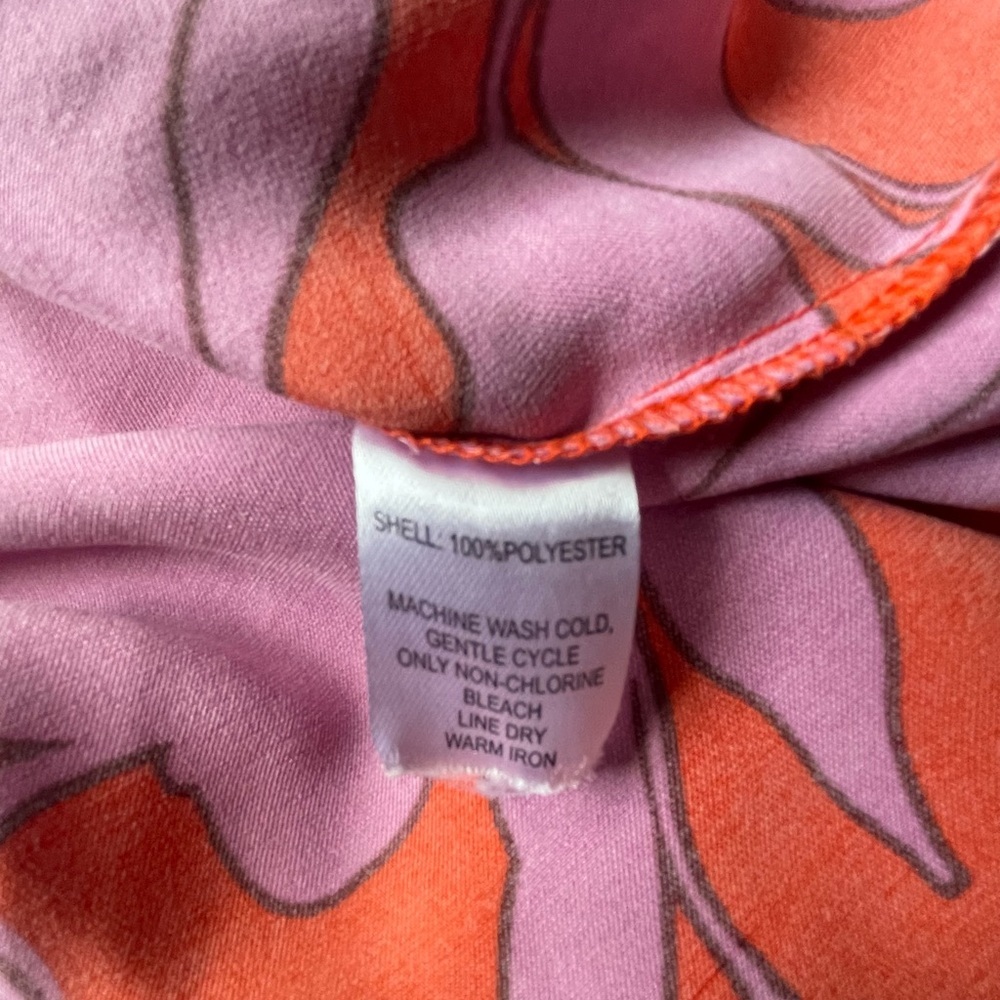 House of Harlow 1960 Floral Print
Long Sleeve Button-Up blouse Top Satin Pink - Picture 3 of 9